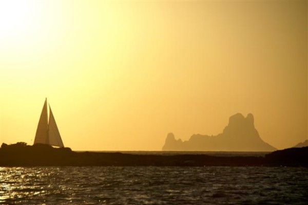 Islas Balearics, Boats and Blue Mud